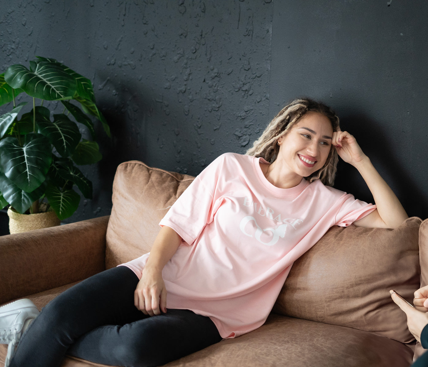 Oversized women's t-shirt made from 100% organic cotton in a relaxed fit, designed for breathable comfort and everyday wear