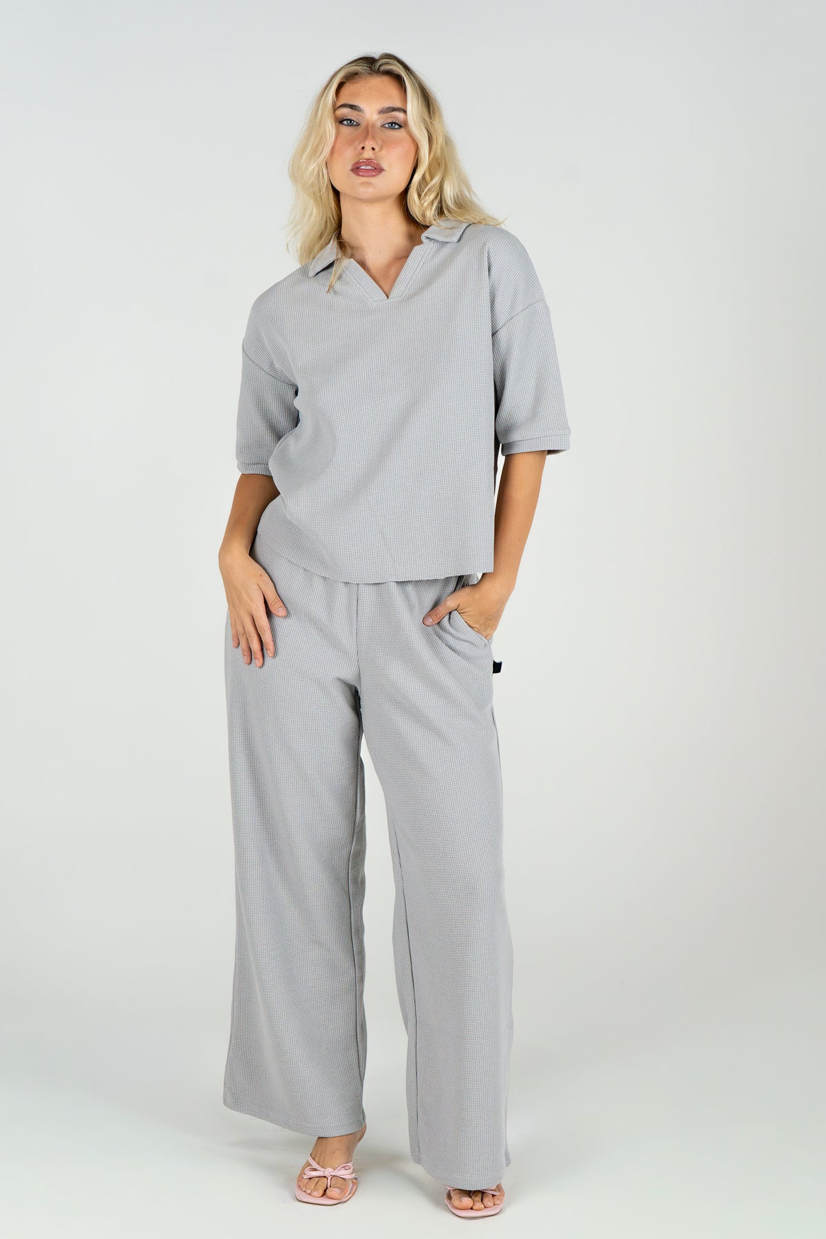 V-Neck Waffle Set